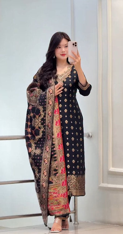 Kanjivaram Glass Tissue Suit Set