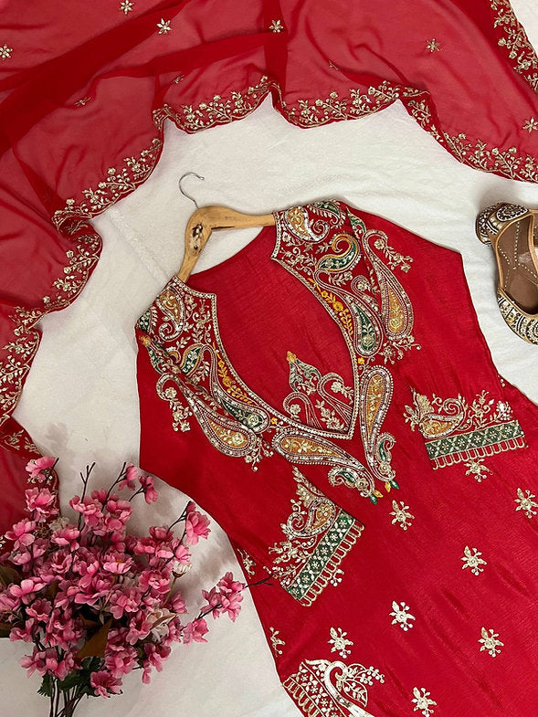 Laal Jashn Suit Set
