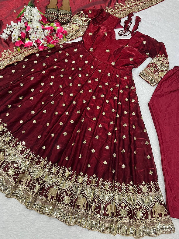 New Designer Anarkali Suit In Fancy Fabric