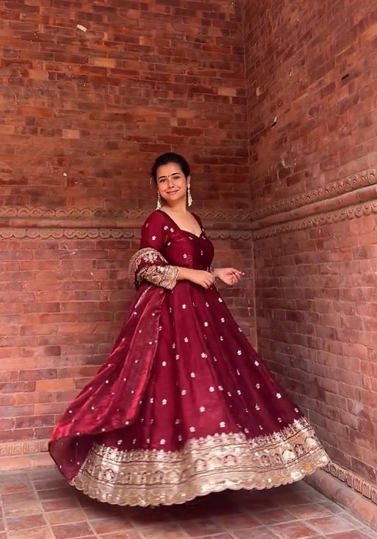 New Designer Anarkali Suit In Fancy Fabric
