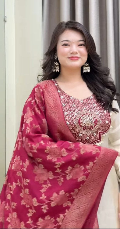 Banarasi Wiving Special Suit Set