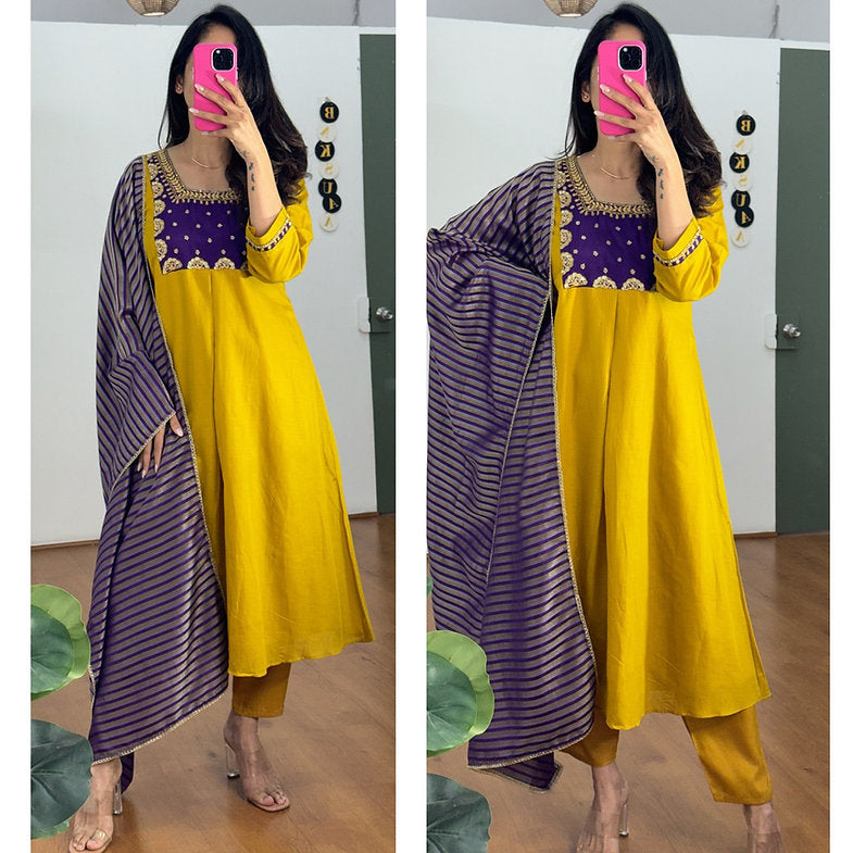 Sunehri Violet Set