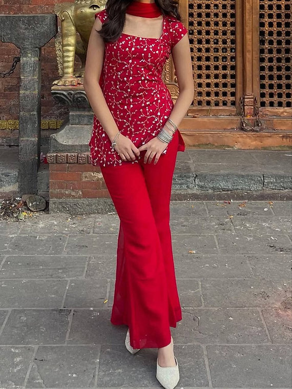 Designer Timeless 90’s Style iconic Set – Elegant Ethnic Wear