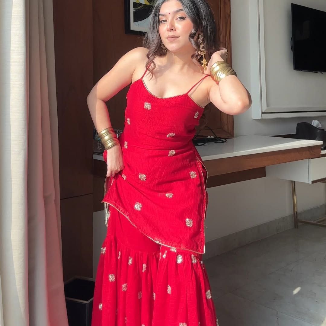 Laal Ishq Sharars Set